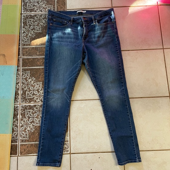 Levi’s Womens Shaping Skinng Mid Waist Jean - Picture 2 of 9